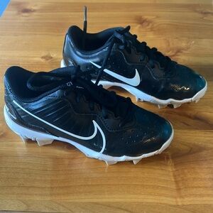 1Y baseball/ t ball cleats. Worn for 1 season.